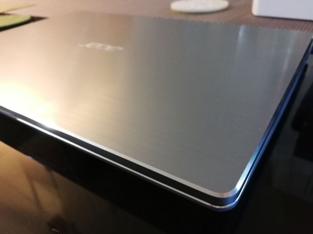 Acer ノートパソコン　Swift 3