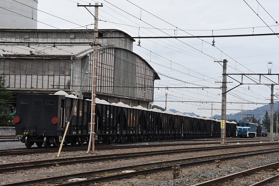 2019年10月21日撮影　武州原谷駅にてDD512が押すｦｷ貨物