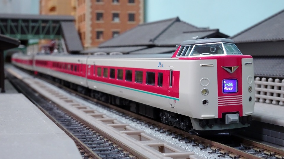 381系「ゆったりやくも」(ノーマル編成) 7両セット - ビスタ模型鉄道 